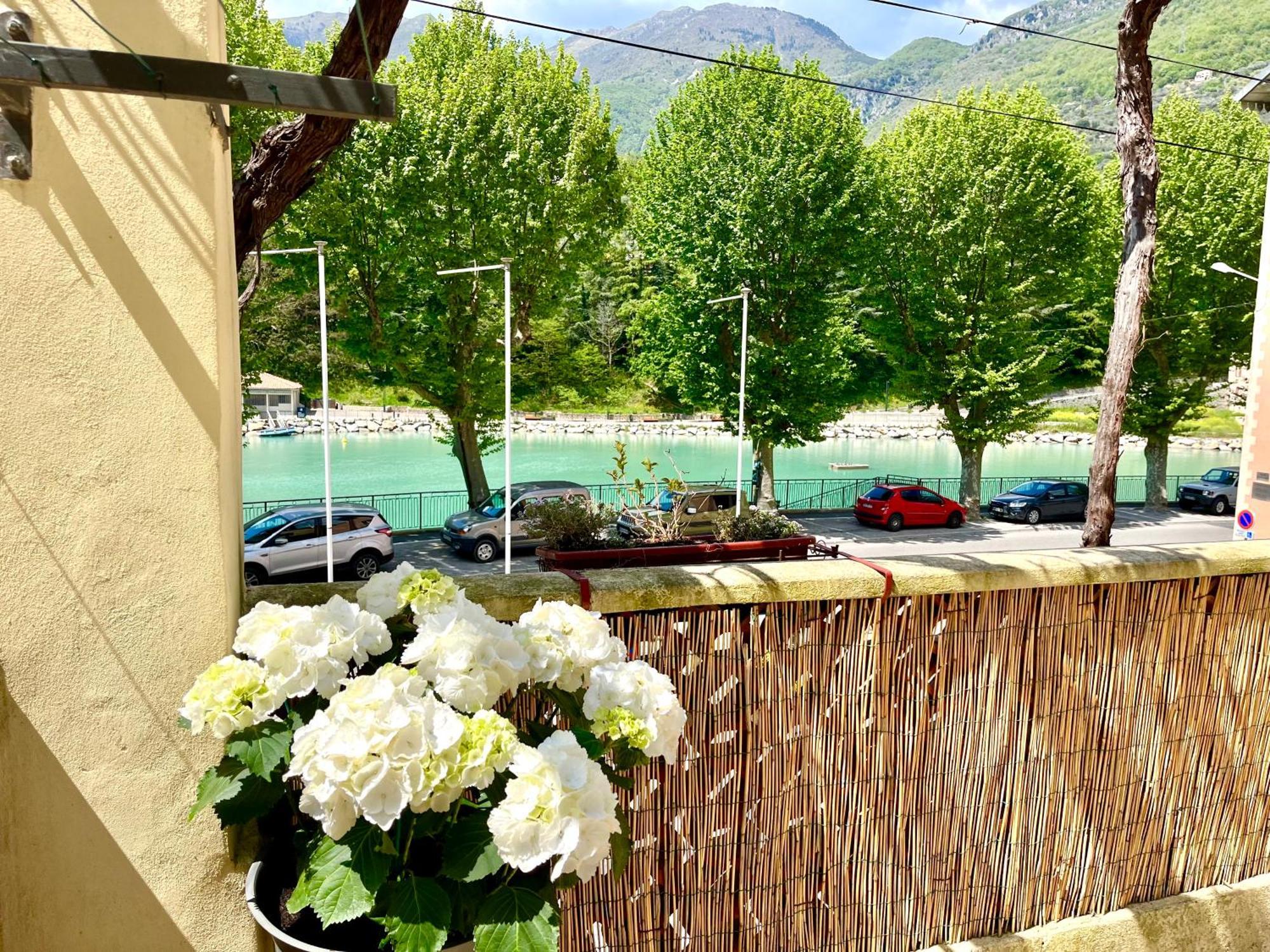 Appartement Terrasse Vue Lac Breil-sur-Roya Dış mekan fotoğraf